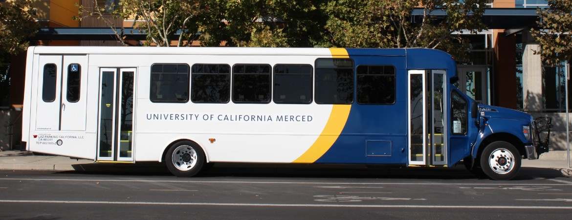 UC Merced CatTracks bus with the Bobcat logo 
